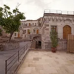 Design Cave Otel