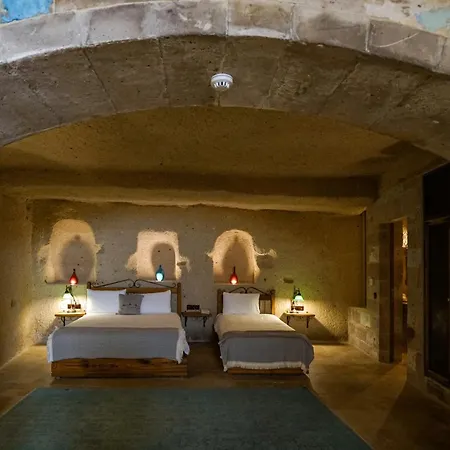 Hotel Design Cave 2*