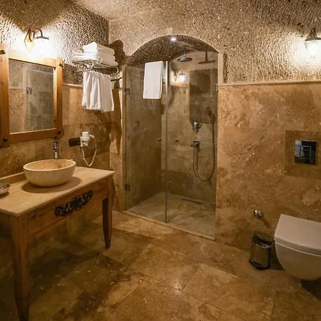 Design Cave Hotel 2*