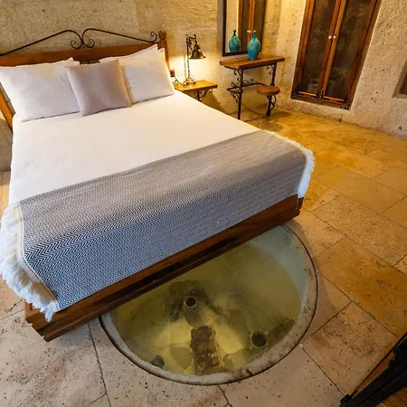 Hotel Design Cave 4*