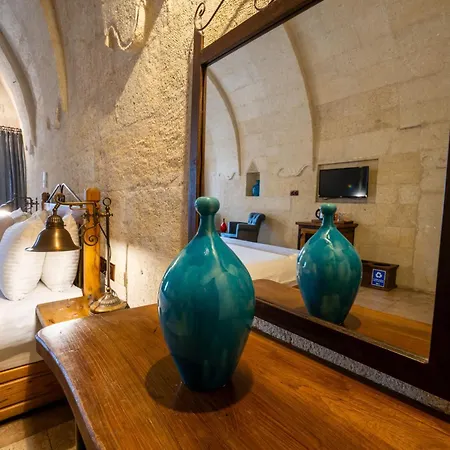 Design Cave 4*