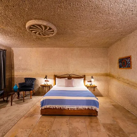 Design Cave Hotel 4*